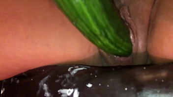 midget big wet gushing pussy