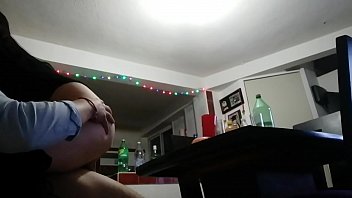 cojo a mi suegra y mi esposa me escurre la verga