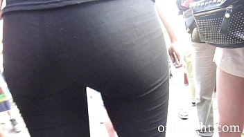 candid yoga pants teen
