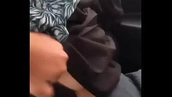 foto bokep janda ml dengan brondong di mobil