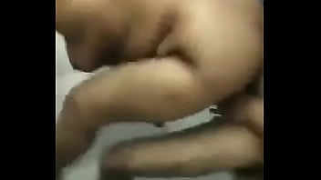 mommy and yuong boy fuck pussy