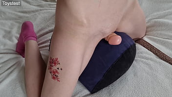 tiny teen huge dildo