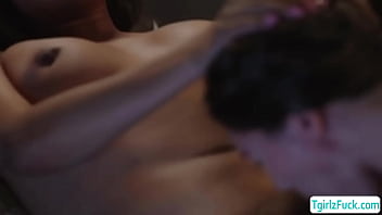shemale creampie girls anal and girls tríos