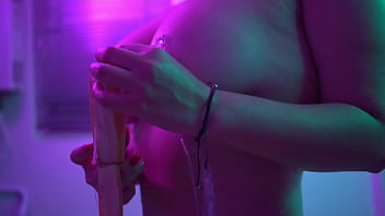 fucking stepsis gently rubbing her all body