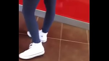 leggings latina milf