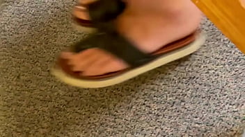 coed tonya feet