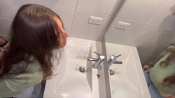 drunk girl sex in the party toilet