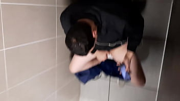 taiwan toilet voyeur